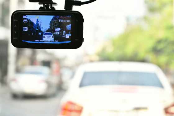 How does dash cam works